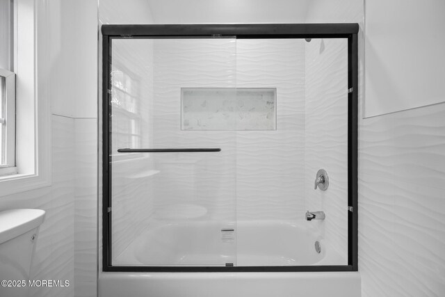 47 Imlaystown Rd, Cream Ridge, NJ 08514 - full bath with enclosed tub / shower combo and toilet