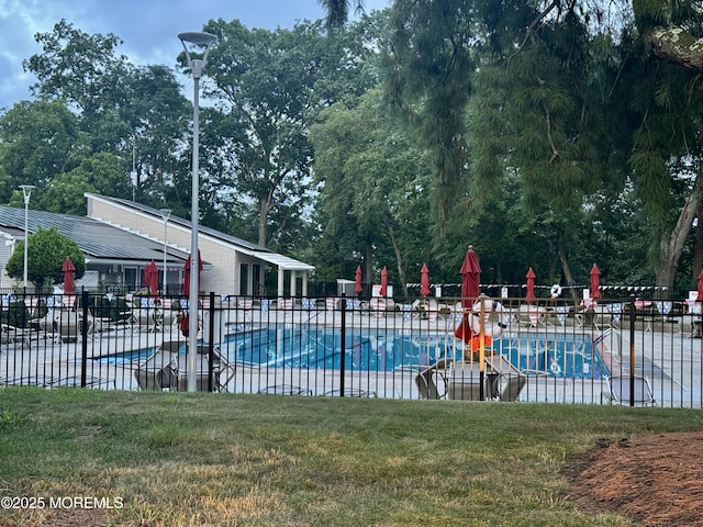7 Danbury Ct, Red Bank, NJ 07701 - community pool with a patio