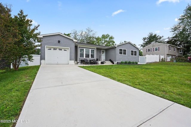 639 Longview Dr, Toms River, NJ 08753 - single story home featuring an attached garage and driveway