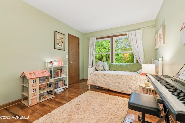 325 Oak Hill Rd, Red Bank, NJ 07701 - bedroom featuring wood finished floors and baseboards