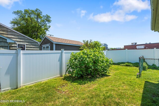 17 Lakeland Dr, Port Monmouth, NJ 07758 - photo 36