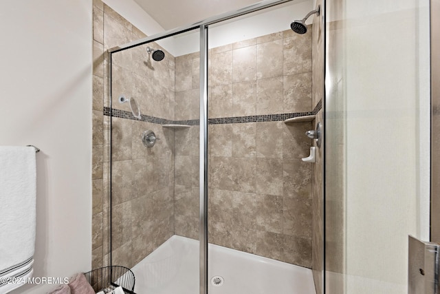 22 Imlay Ln, Farmingdale, NJ 07727 - full bathroom featuring a shower stall