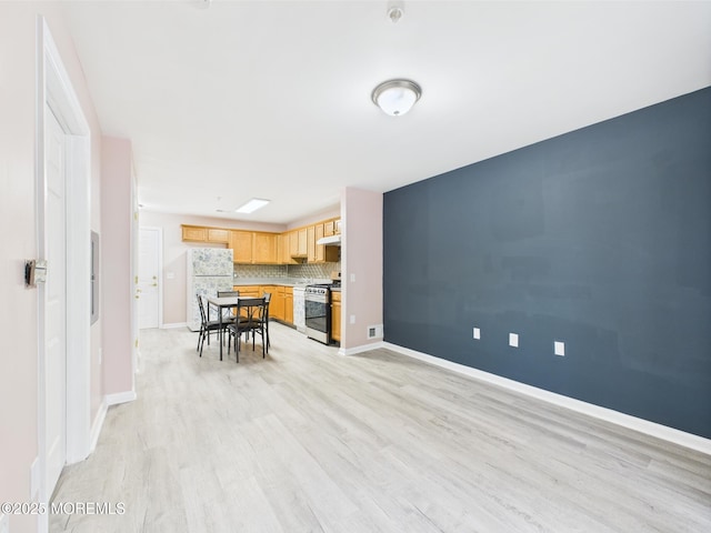 183 Liddle Ave, Edison, NJ 08837 - living room featuring light wood-style flooring and baseboards
