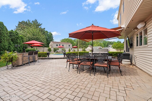 7 Carlisle Ct, Hazlet, NJ 07730 - view of patio / terrace with outdoor dining space and a fenced backyard