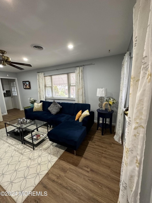 3B Hamilton Ln, Whiting, NJ 08759 - living area featuring wood finished floors, a ceiling fan, and recessed lighting