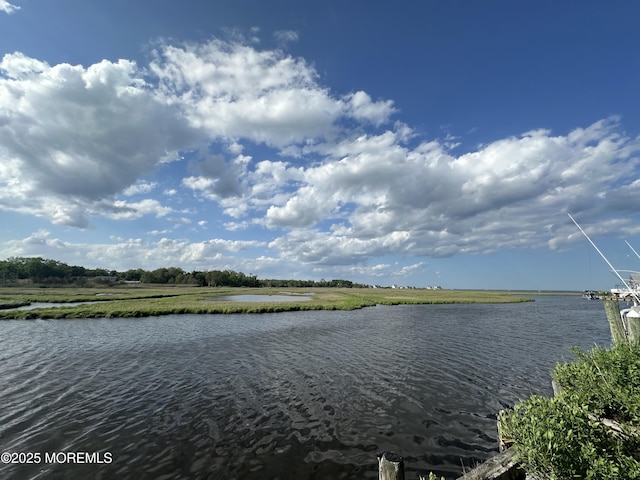 230 N Bay Dr, Bayville, NJ 08721