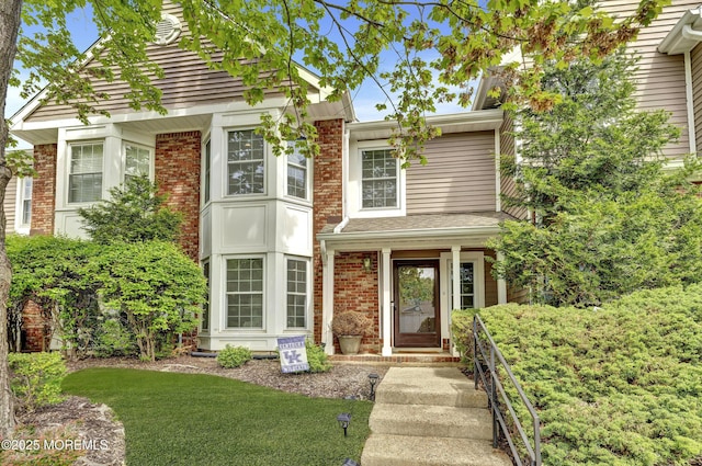 43 Woodledge Ct, Rockaway Twp, NJ 07866 - view of front of house with brick siding