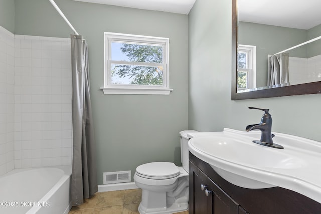 18 Hampton Rd, Howell, NJ 07731 - bathroom with toilet, baseboards, shower / tub combo with curtain, and vanity