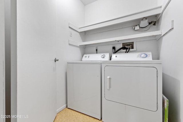 731A Chatham Ln, Manchester, NJ 08759 - laundry area featuring independent washer and dryer