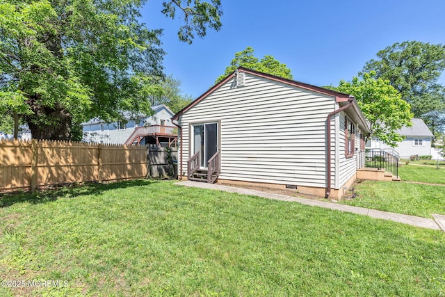 7 Beechwood Ave, Keansburg, NJ 07734 - back of property with crawl space and entry steps