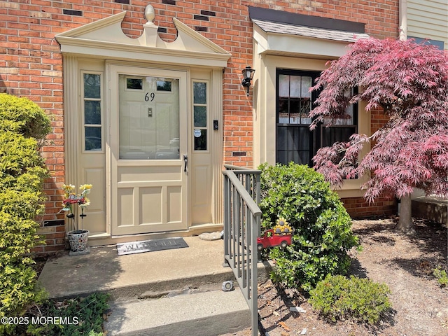 69 Bradford Ct, Aberdeen, NJ 07747 - entrance to property with brick siding