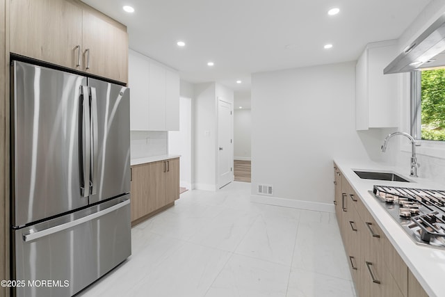 10 Pepperidge Rd, Howell, NJ 07731 - kitchen with appliances with stainless steel finishes, a sink, modern cabinets, and recessed lighting