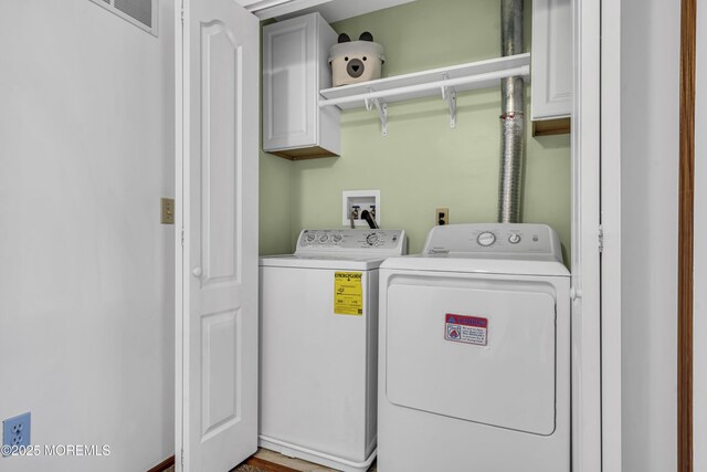1 Overlook Ct, Manchester, NJ 08759 - laundry room featuring cabinet space and independent washer and dryer