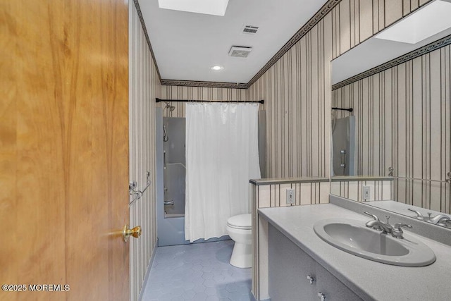 3 Black Pine Ln, Brielle, NJ 08730 - full bathroom featuring wallpapered walls, toilet, vanity, shower / bath combination with curtain, and tile patterned floors