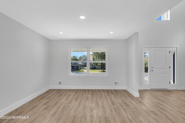 169 Grand Central Pkwy, Bayville, NJ 08721 - foyer featuring light wood-style floors, baseboards, and recessed lighting
