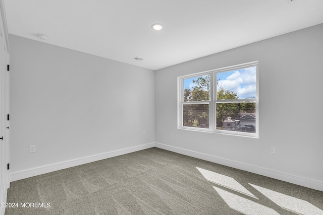 169 Grand Central Pkwy, Bayville, NJ 08721 - carpeted spare room featuring baseboards, recessed lighting, and a smoke detector