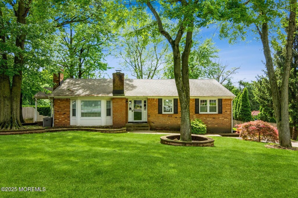 3318 Evergreen Ln, South Plainfield, NJ 07080 - photo 1