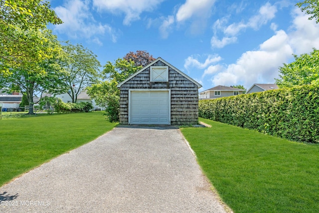 604 N Blvd, Lake Como, NJ 07719 - detached garage featuring asphalt driveway