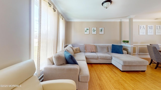 545 Hopedale Dr SW, Berkeley, NJ 08721 - living area with crown molding and light wood finished floors