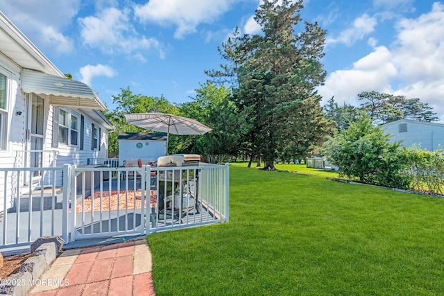 8 Brakenbury Ct, Toms River, NJ 08757 - view of green lawn