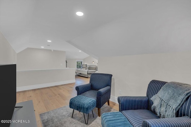 2110 Edgewood Pl, Spring Lake, NJ 07762 - living area featuring wood finished floors, vaulted ceiling, recessed lighting, and baseboards