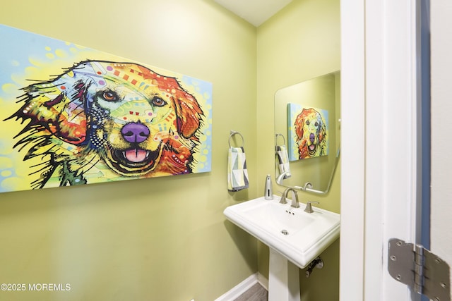 9 Crossridge Cir, Marlboro, NJ 07746 - bathroom with baseboards