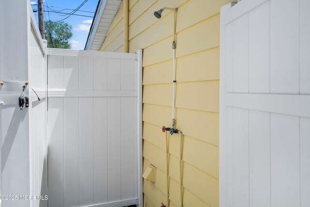909 Jane Dr, Beach Haven West, NJ 08050