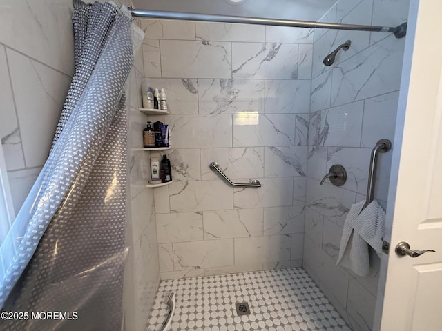 1134A Argyll Cir, Lakewood, NJ 08701 - bathroom featuring tiled shower