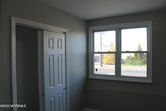 519 Roosevelt Ave, Carteret, NJ 07008 - empty room with plenty of natural light