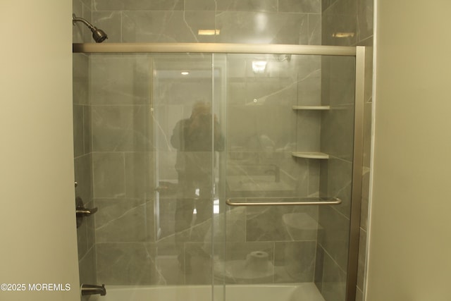 519 Roosevelt Ave, Carteret, NJ 07008 - full bath featuring a shower with door