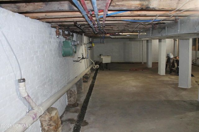 519 Roosevelt Ave, Carteret, NJ 07008 - unfinished basement featuring gas meter
