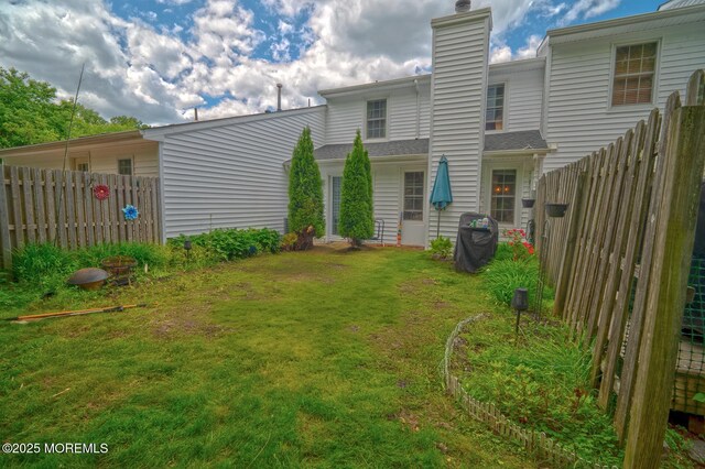 25 Atlantis Ter, Freehold, NJ 07728 - view of yard