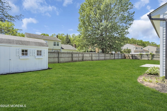 18 Heritage Dr, Edison, NJ 08820 - view of yard