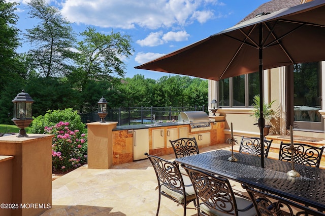 6 Bordens Brook Way, Holmdel, NJ 07733 - view of patio with outdoor dining area