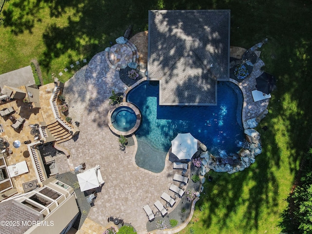 6 Bordens Brook Way, Holmdel, NJ 07733 - bird's eye view of a pool