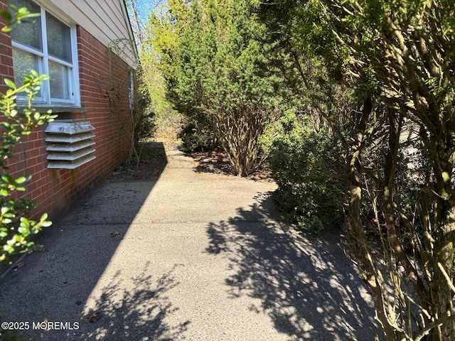 138 Hudson Pkwy Unit B, Whiting, NJ 08759 - view of yard featuring a patio