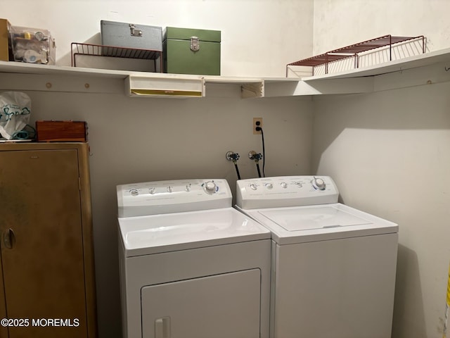 138 Hudson Pkwy Unit B, Whiting, NJ 08759 - laundry room with independent washer and dryer