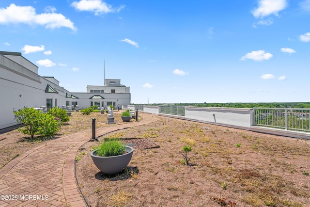 432 Ocean Blvd Unit 208, Long Branch, NJ 07740 - view of yard