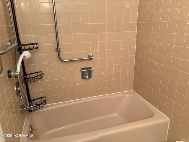 10 Monmouth Ln Unit B, Whiting, NJ 08759 - full bathroom featuring shower / tub combination