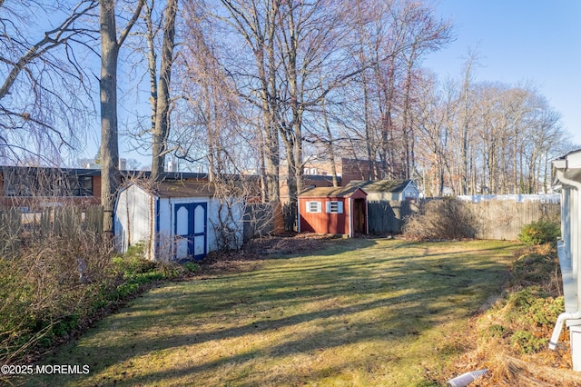 26 Nevada Dr, Hazlet, NJ 07730 - view of yard
