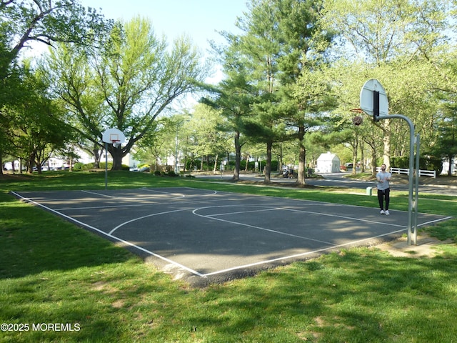 280 Tulip Ln, Freehold, NJ 07728 - view of sport court featuring community basketball court and a yard