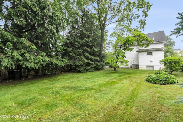 30 Balloch Pl, Red Bank, NJ 07701 - view of green lawn