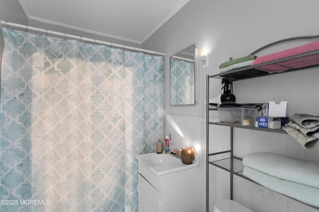 289 Port Monmouth Rd, North Middletown, NJ 07748 - bathroom featuring crown molding, vanity, a shower with curtain, and toilet