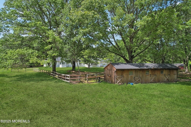 8 Olden Ct, Colts Neck, NJ 07722 - view of yard featuring an outbuilding