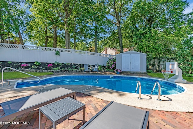 162 Delaware Ave, Atlantic Highlands, NJ 07716 - view of swimming pool featuring a patio and a fenced backyard