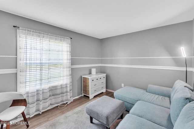 824 Broadway Blvd, Toms River, NJ 08757 - sitting room with wood finished floors and baseboards