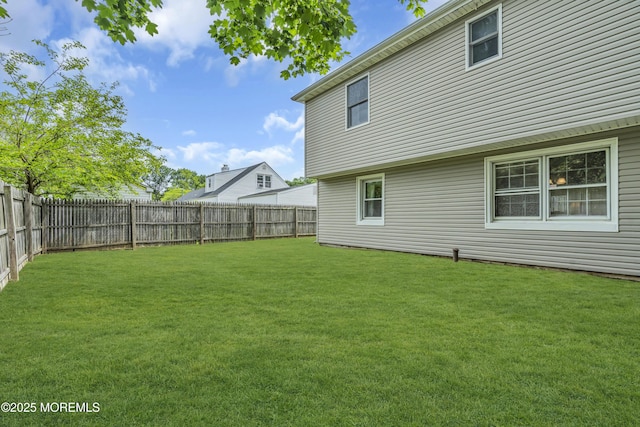 2 Miriam Dr, Matawan, NJ 07747 - view of yard