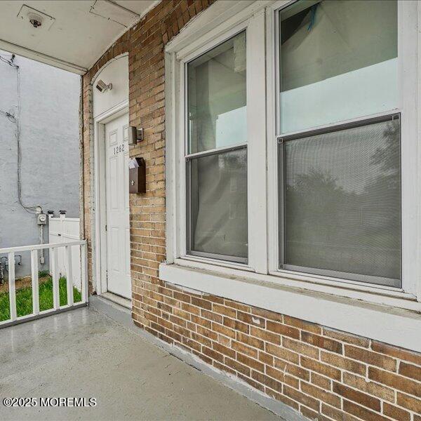 1262 Thurman St, Camden, NJ 08104 - view of covered porch