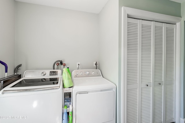 629 Alpine St, Forked River, NJ 08731 - laundry area featuring washer and clothes dryer