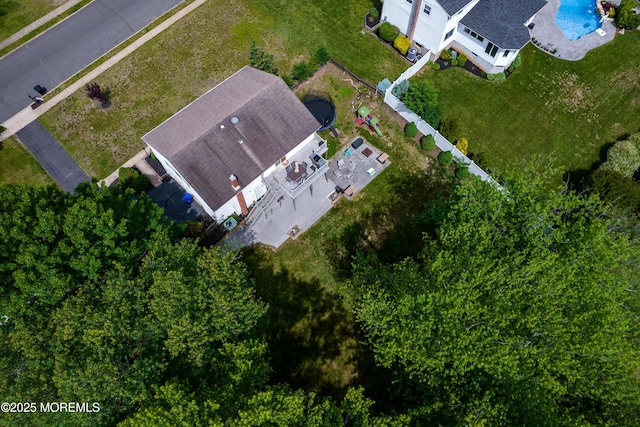 20 Koosman Dr, Leonardo, NJ 07737 - view from above of property featuring a pool